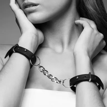 Bijoux Maze Thincuffs – putá na ruky, čierne