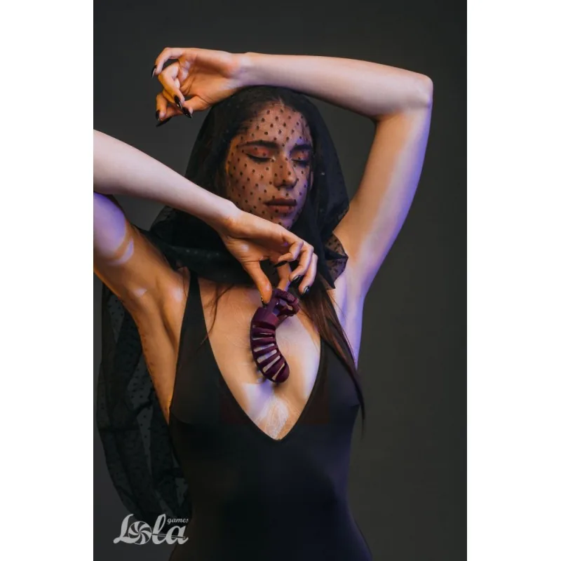 Lola Vanilla Romello Wine Red – pás cudnosti – Obrázok 4